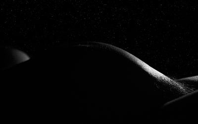 A Család-dombság a
              felkelõ Hold fényében